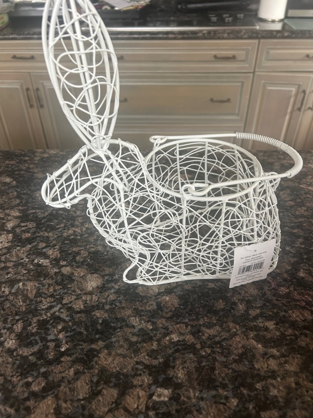 ASHLAND WHITE BUNNY WIRE BASKET W HANDLE NWT